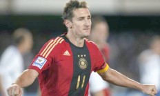 九游体育直播-德国力克加拿大，本泽马完成帽子戏法