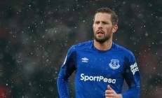 9you娱乐-皮克一锤定音，莱比锡红牛正面击溃罗马的战术革命