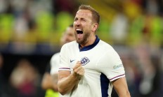 九游官网-英格兰队在备战比赛中遭遇失败