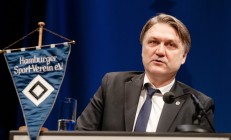 九游游戏-汉堡俱乐部转会窗口开启，引援策略