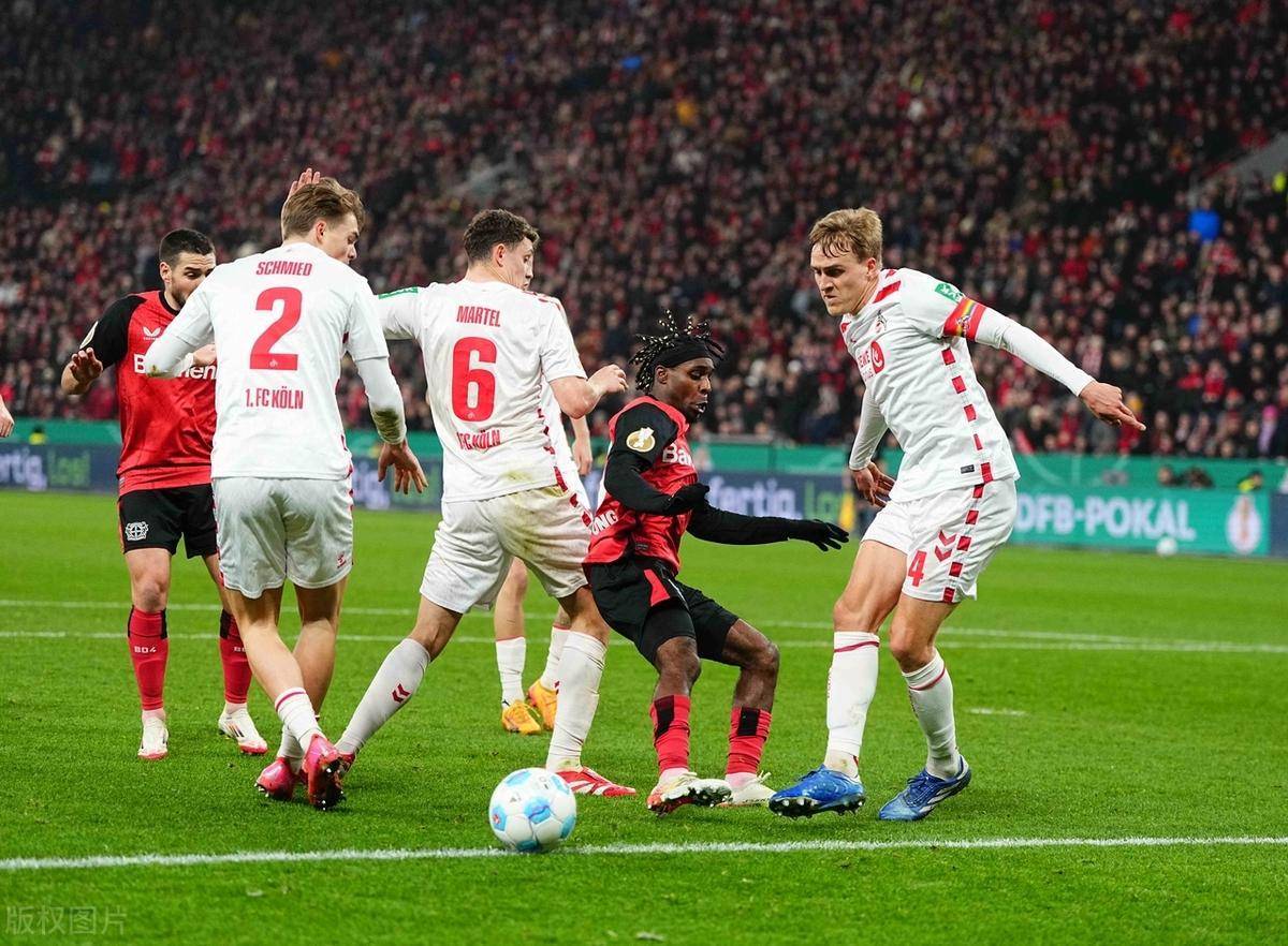 帕德博恩主场击败门兴格拉德巴赫,取得胜利的简单介绍 帕德博恩主场击败门兴格拉德巴赫,取得胜利的简单介绍