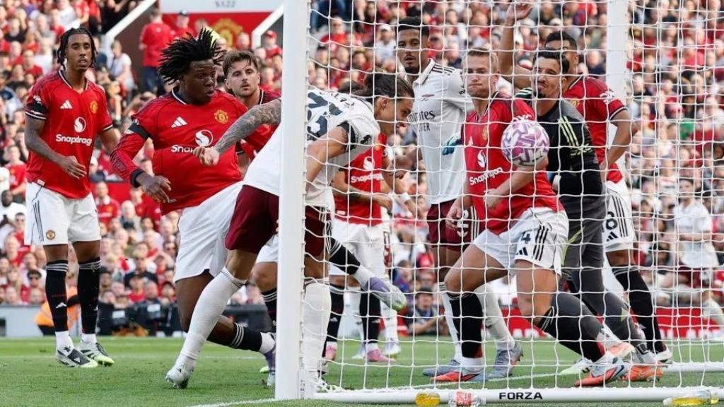 关于曼联小胜对手,球迷拍手称快的信息 关于曼联小胜对手,球迷拍手称快的信息