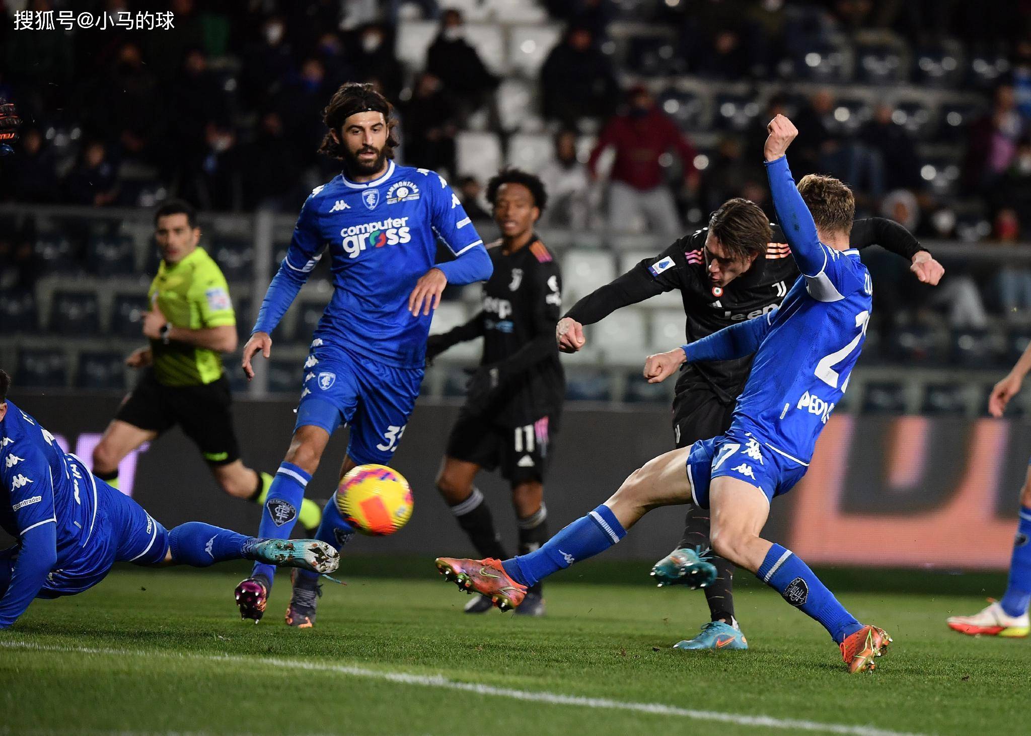 博洛尼亚连平连败，降级形势堪忧