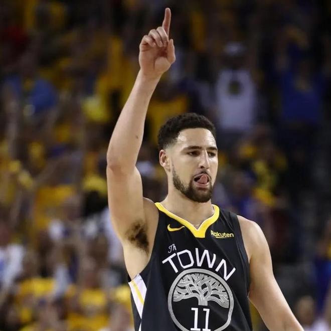 包含联盟老将再度回归球场,征战新赛季,粉丝喜出望外的词条 包含联盟老将再度回归球场,征战新赛季,粉丝喜出望外的词条