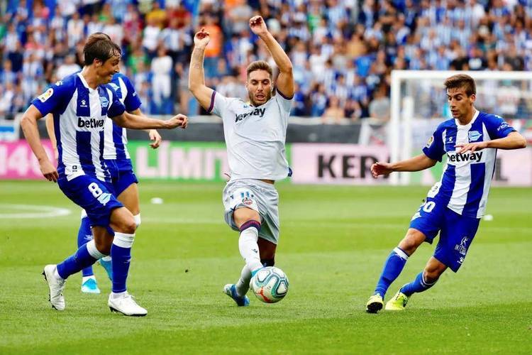 巴伦西亚前锋进球低迷，进攻效率有待提高的简单介绍