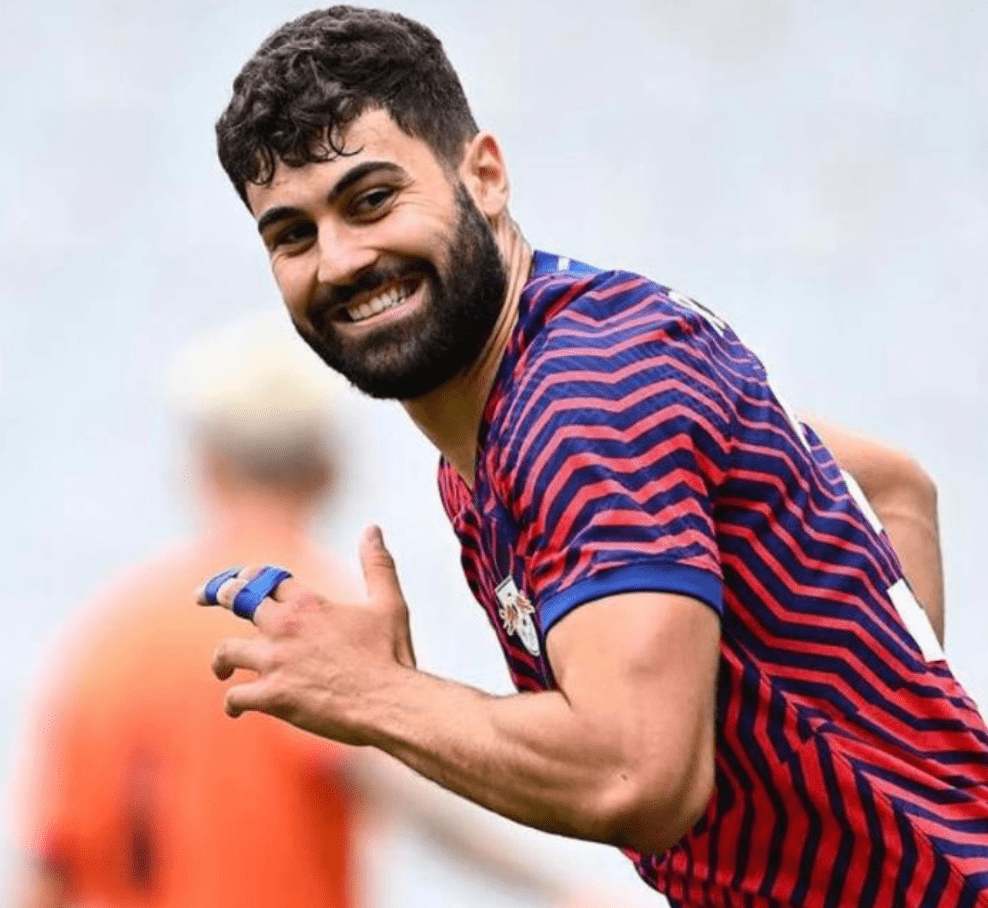 柏林赫塔爆冷击败法兰克福，取得胜利的简单介绍