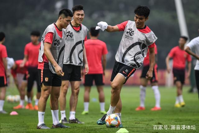 包含恒大再胜山东鲁能，继续领跑积分榜的词条