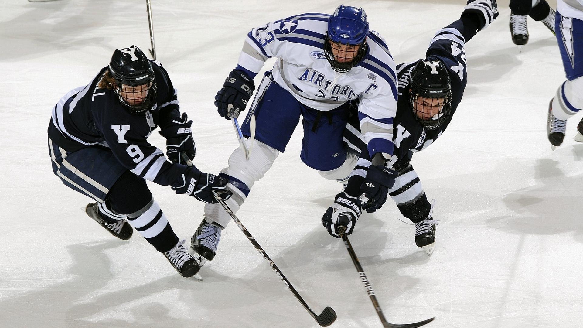 迪马利亚，在亚特兰大的钢铁丛林与曼城的蓝色洪流之间，他是唯一的支点